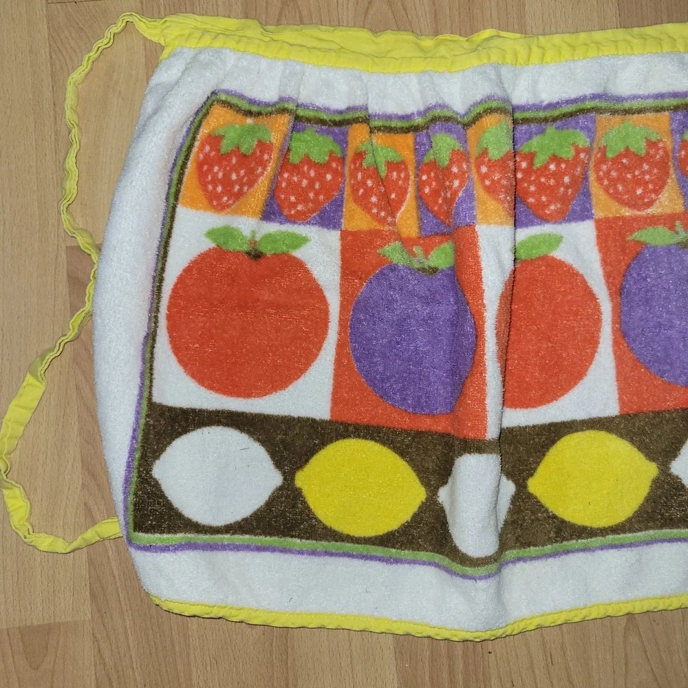70s Retro Fruit Power Yellow Terrycloth Apron Vintage Oranges Strawberries Lemon